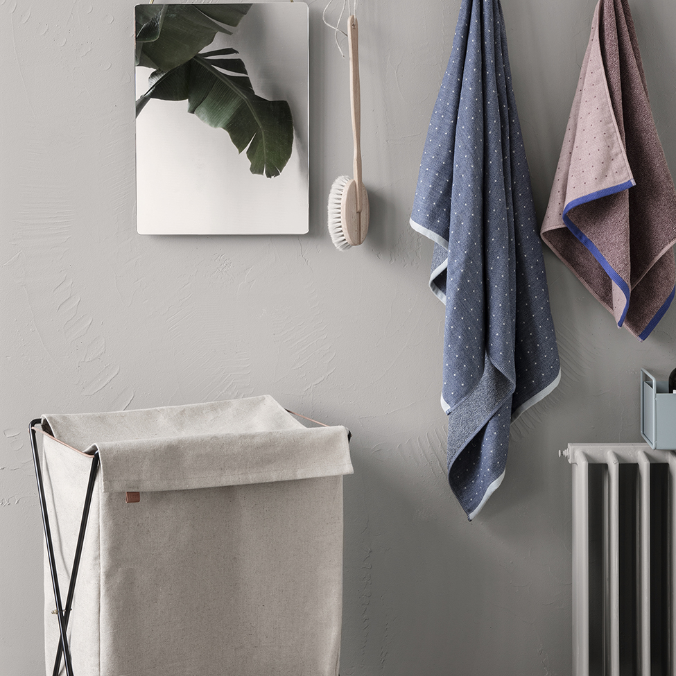 Magazine stand — Laundry basket